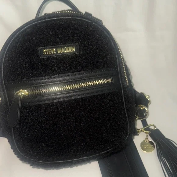 Steve Madden Black Sherpa and Leather Backpack Steve Madden | Bags | Steve Madden Medium Sherpa Backpack  main image 4